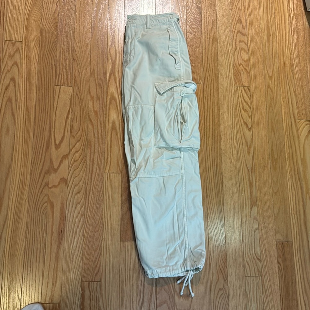 Aritzia Cargo Pants